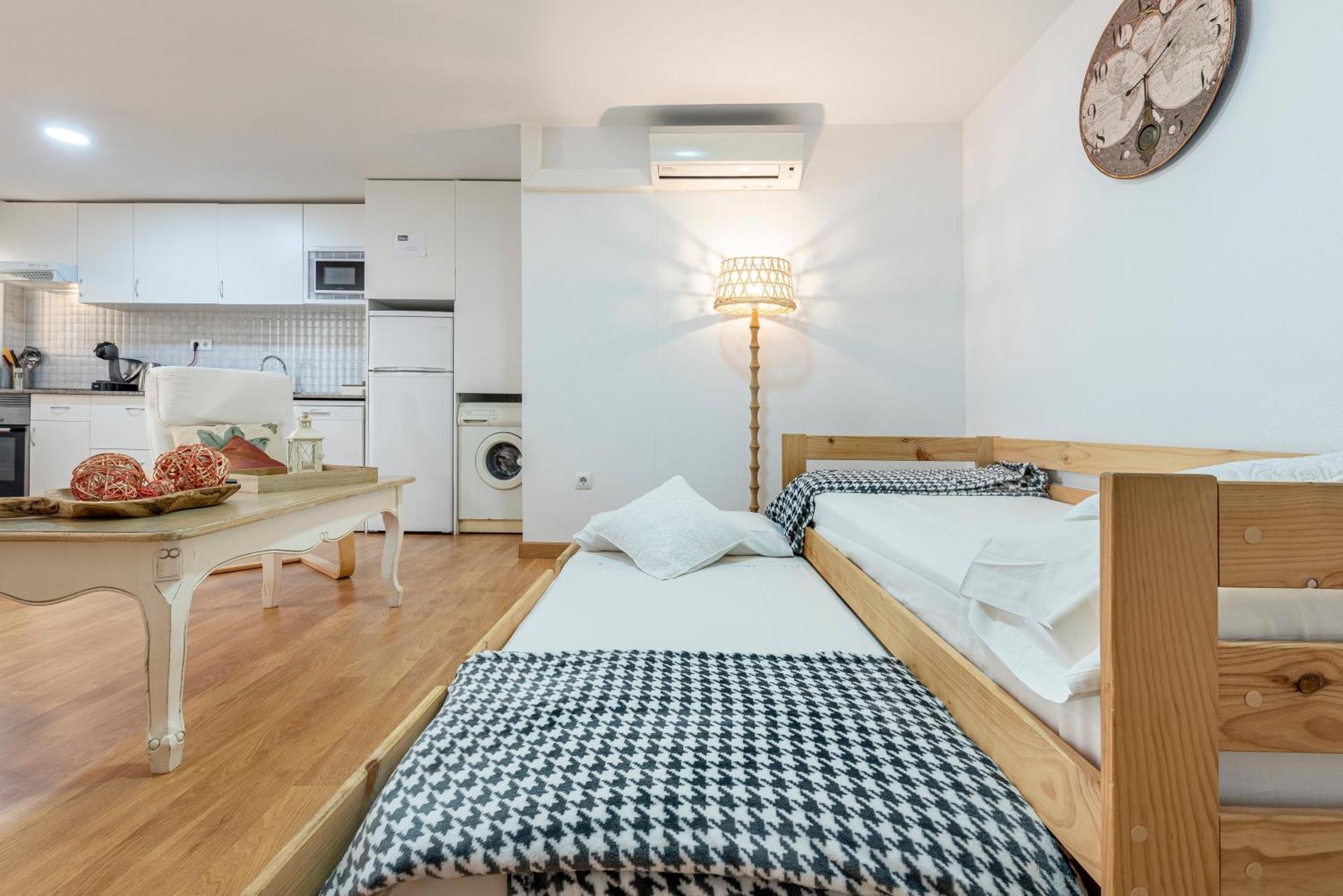 Apartamentos Rera Sant Domenech Tarragona Bagian luar foto